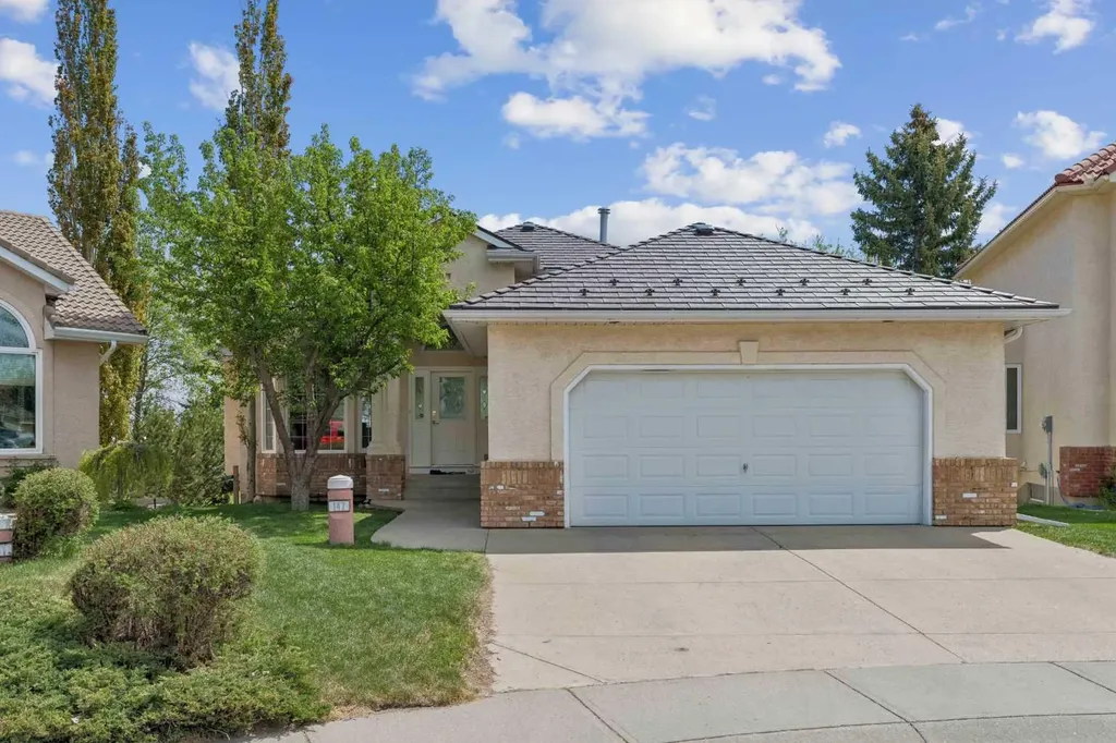 147 Hamptons Heath NW Calgary AB T3A 5E8