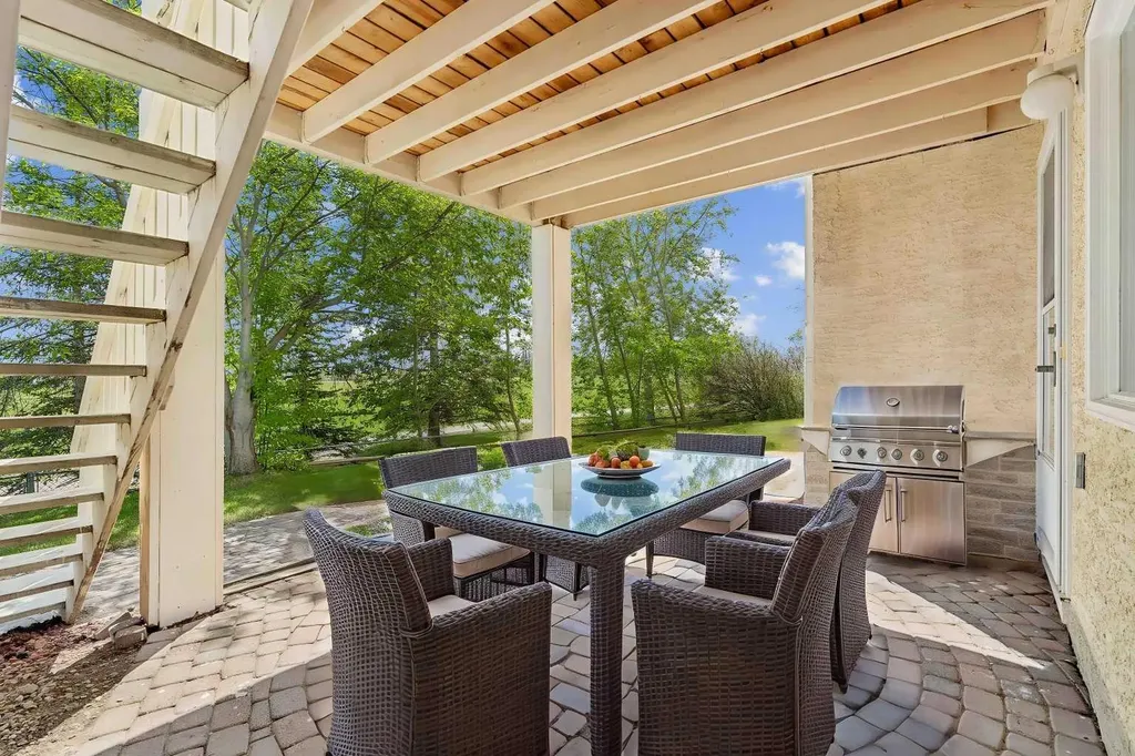 147 Hamptons Heath NW Calgary AB T3A 5E8