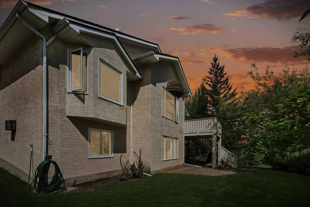 147 Hamptons Heath NW Calgary AB T3A 5E8