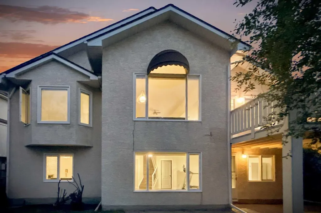 147 Hamptons Heath NW Calgary AB T3A 5E8