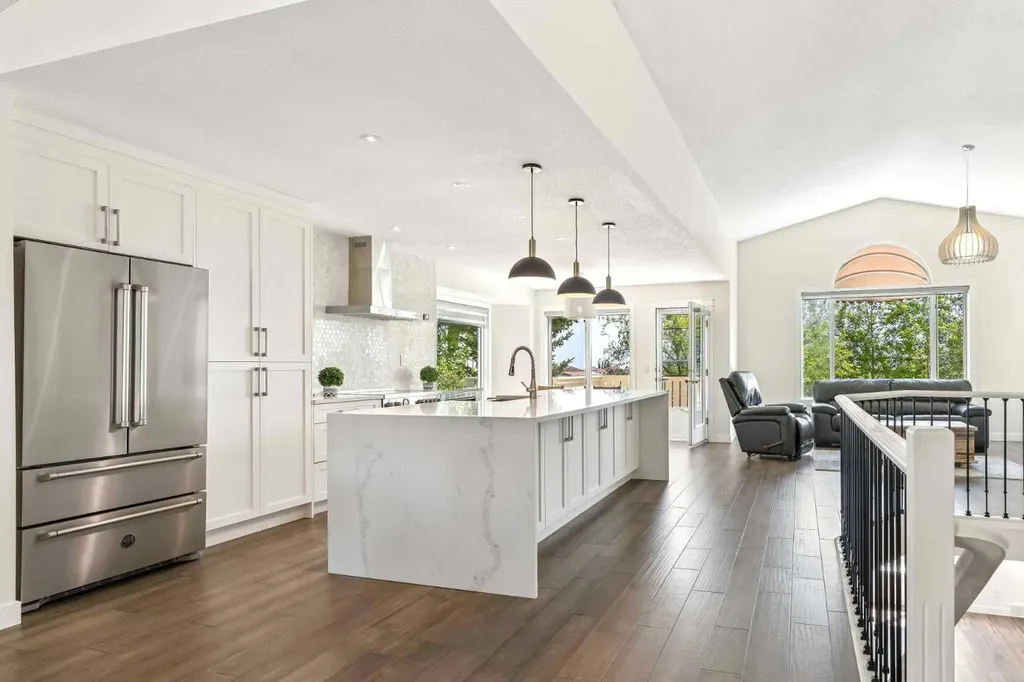 147 Hamptons Heath NW Calgary AB T3A 5E8
