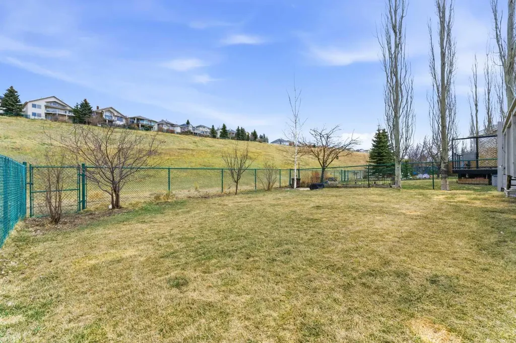 207 Gleneagles View Cochrane AB T4C2G5