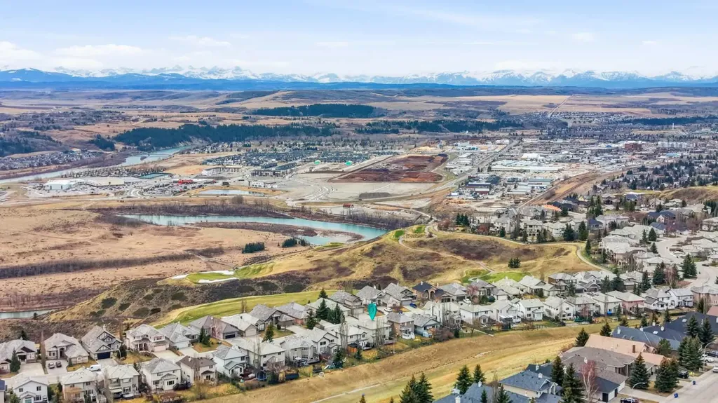 207 Gleneagles View Cochrane AB T4C2G5