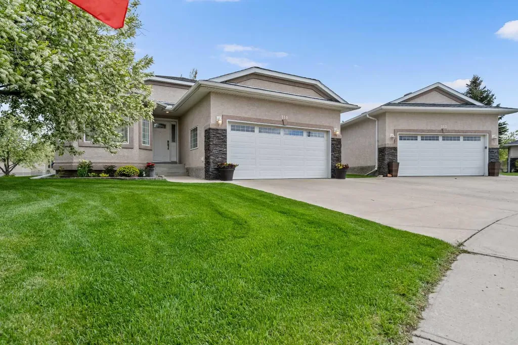 310 Riverside Garden NW High River AB T1V 1Y9