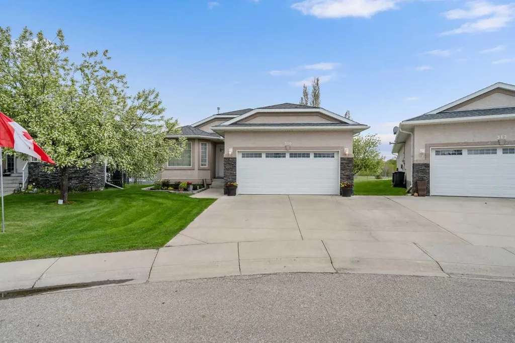 310 Riverside Garden NW High River AB T1V 1Y9