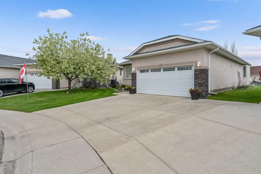 310 Riverside Garden NW High River AB T1V 1Y9