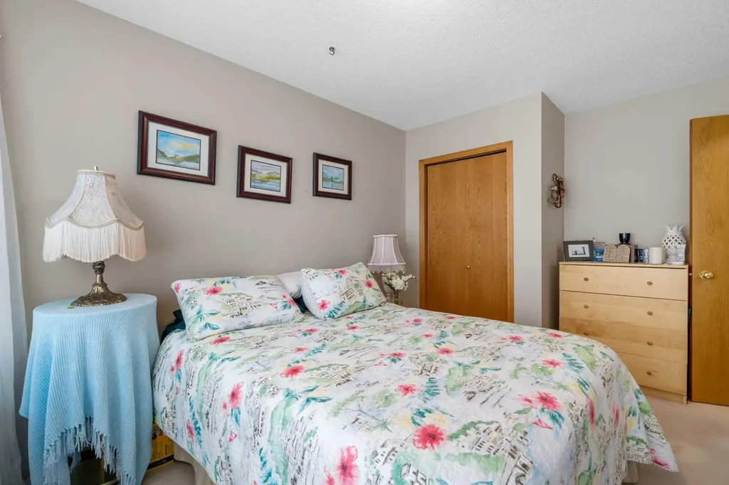 310 Riverside Garden NW High River AB T1V 1Y9