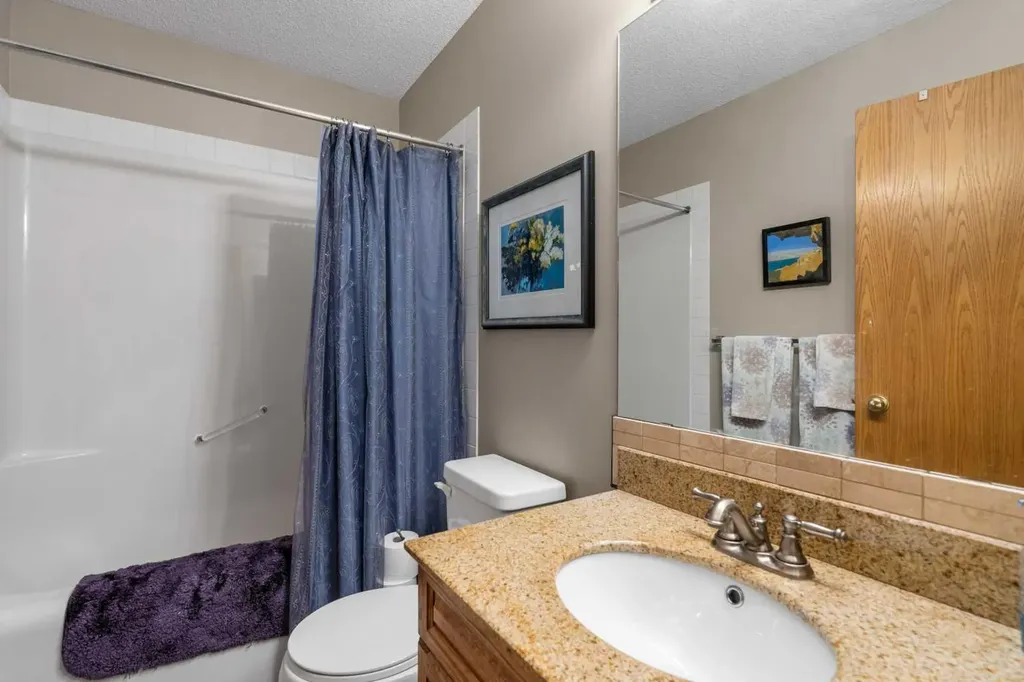 310 Riverside Garden NW High River AB T1V 1Y9
