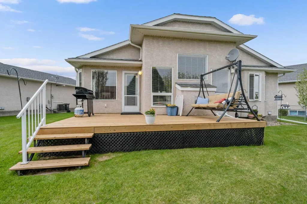 310 Riverside Garden NW High River AB T1V 1Y9