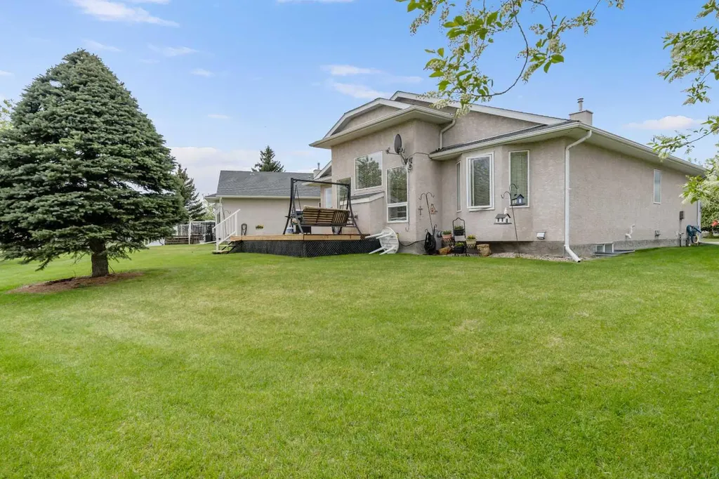 310 Riverside Garden NW High River AB T1V 1Y9