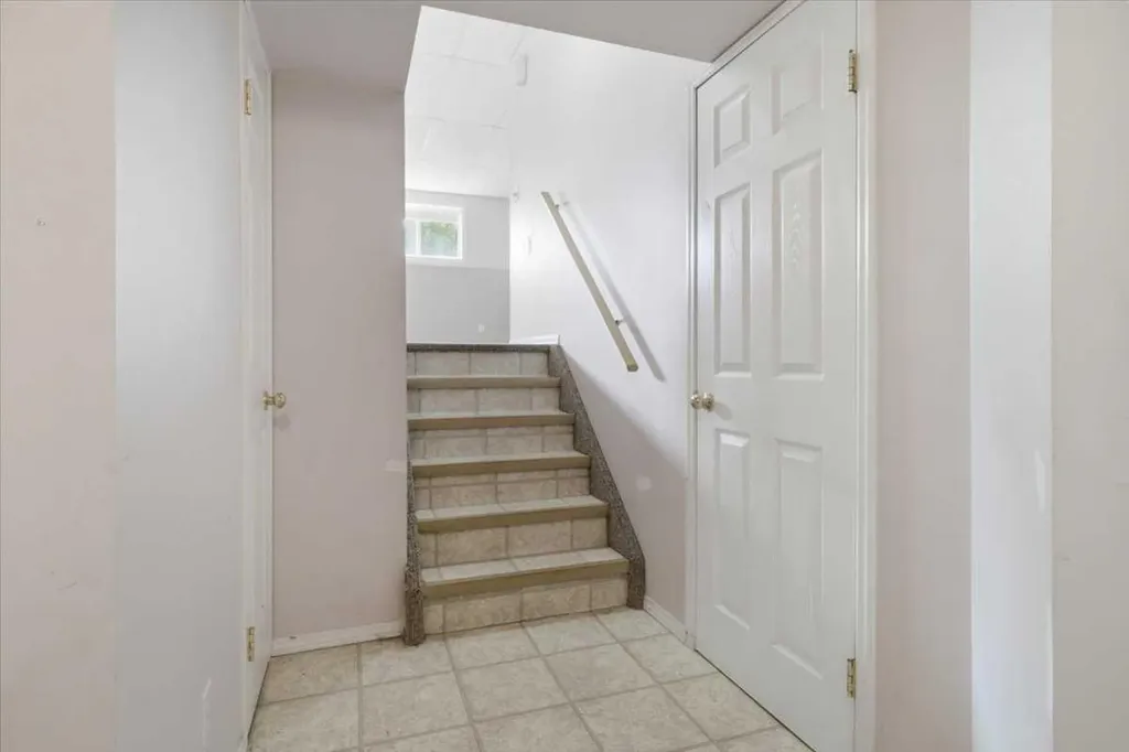 10409 73 Avenue Grande Prairie AB T8W2M7