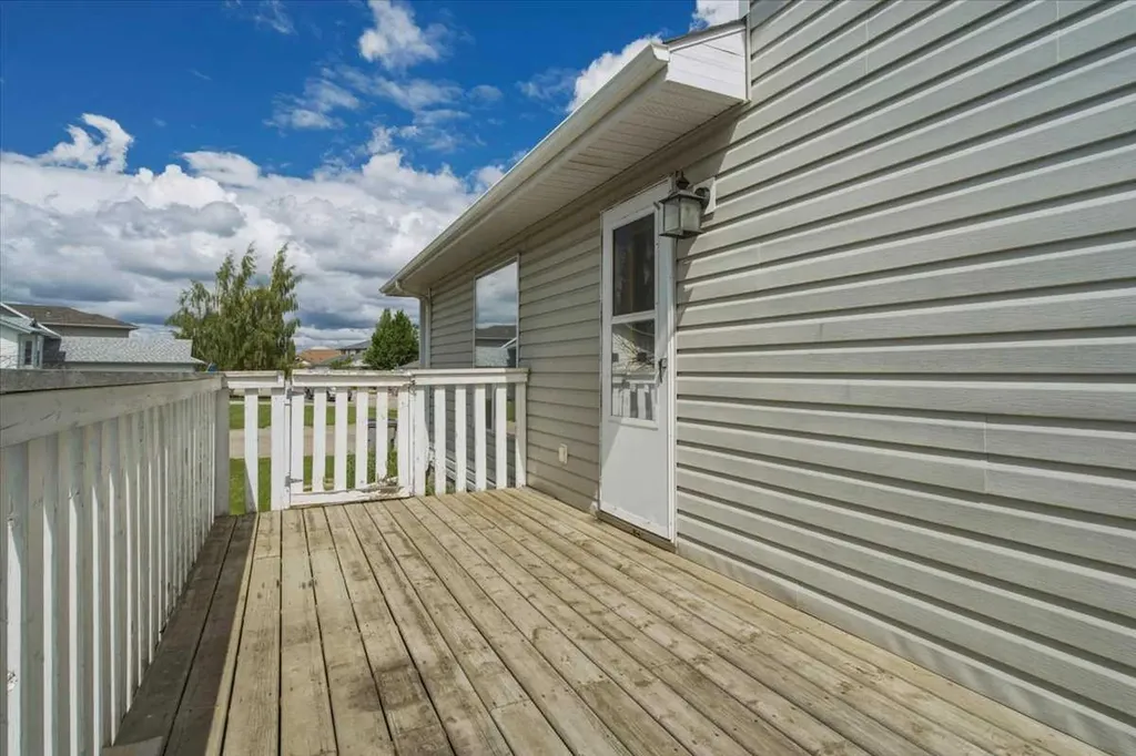 10409 73 Avenue Grande Prairie AB T8W2M7