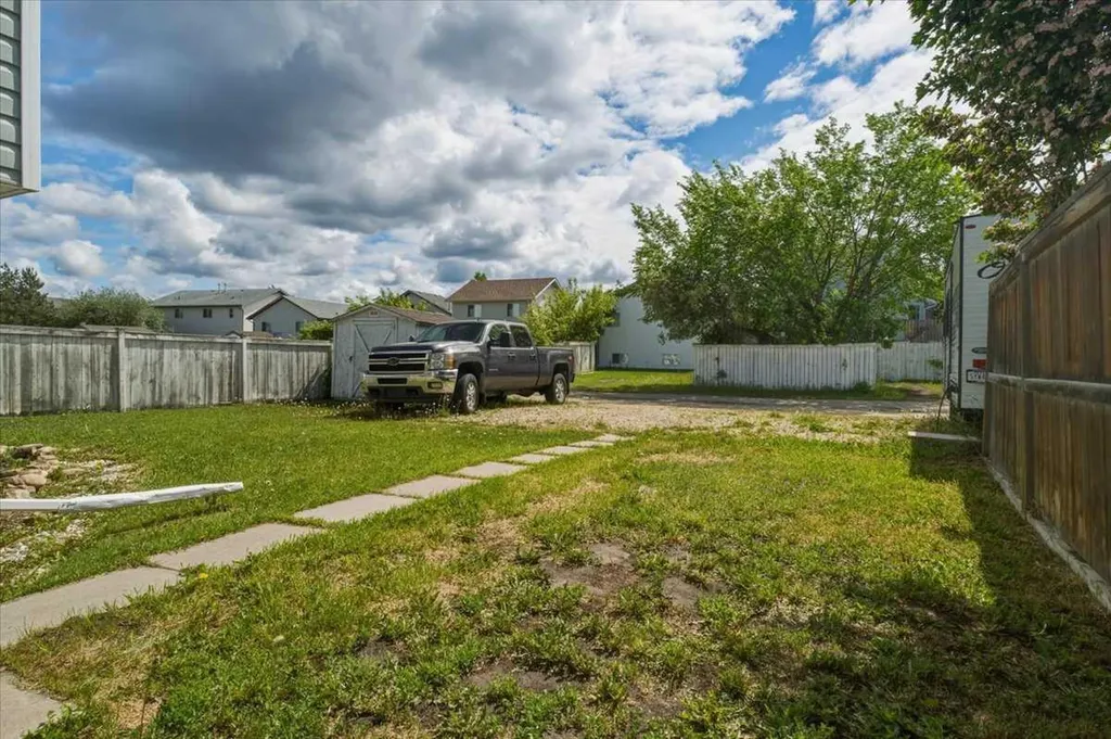 10409 73 Avenue Grande Prairie AB T8W2M7