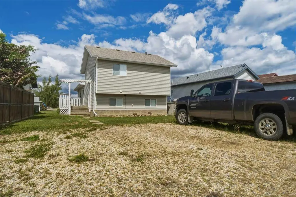 10409 73 Avenue Grande Prairie AB T8W2M7