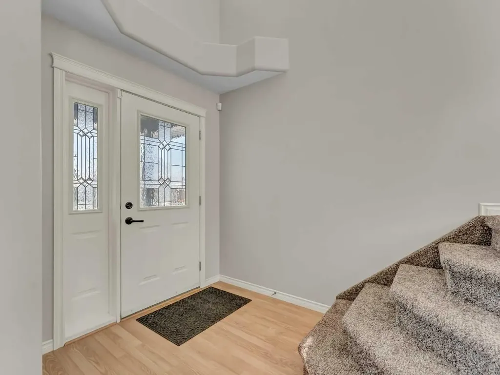 36 Sunset Road SW Medicine Hat AB T1B4T4
