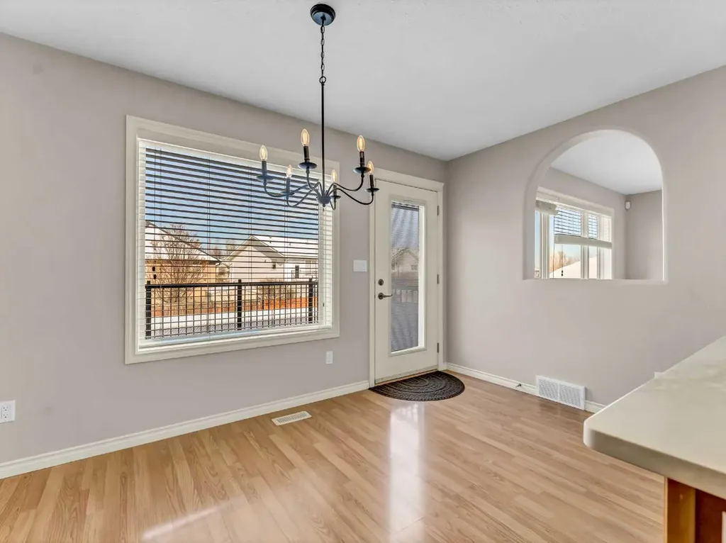 36 Sunset Road SW Medicine Hat AB T1B4T4