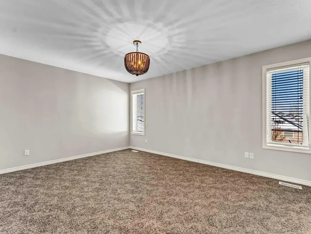 36 Sunset Road SW Medicine Hat AB T1B4T4