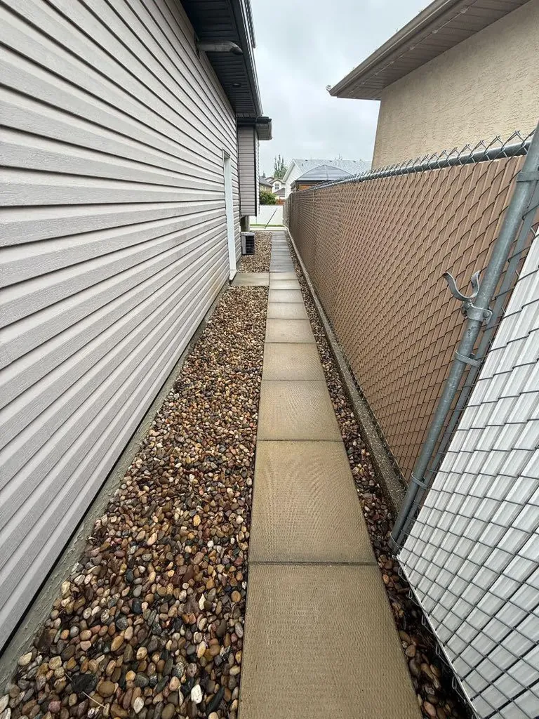 36 Sunset Road SW Medicine Hat AB T1B4T4