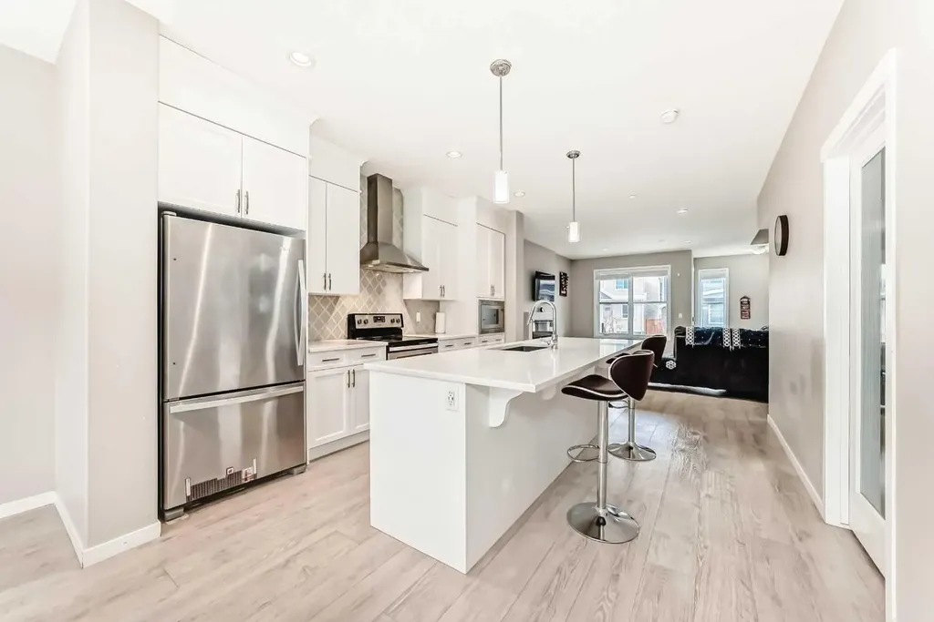 140 Howse Avenue NE Calgary AB T3P 0W1