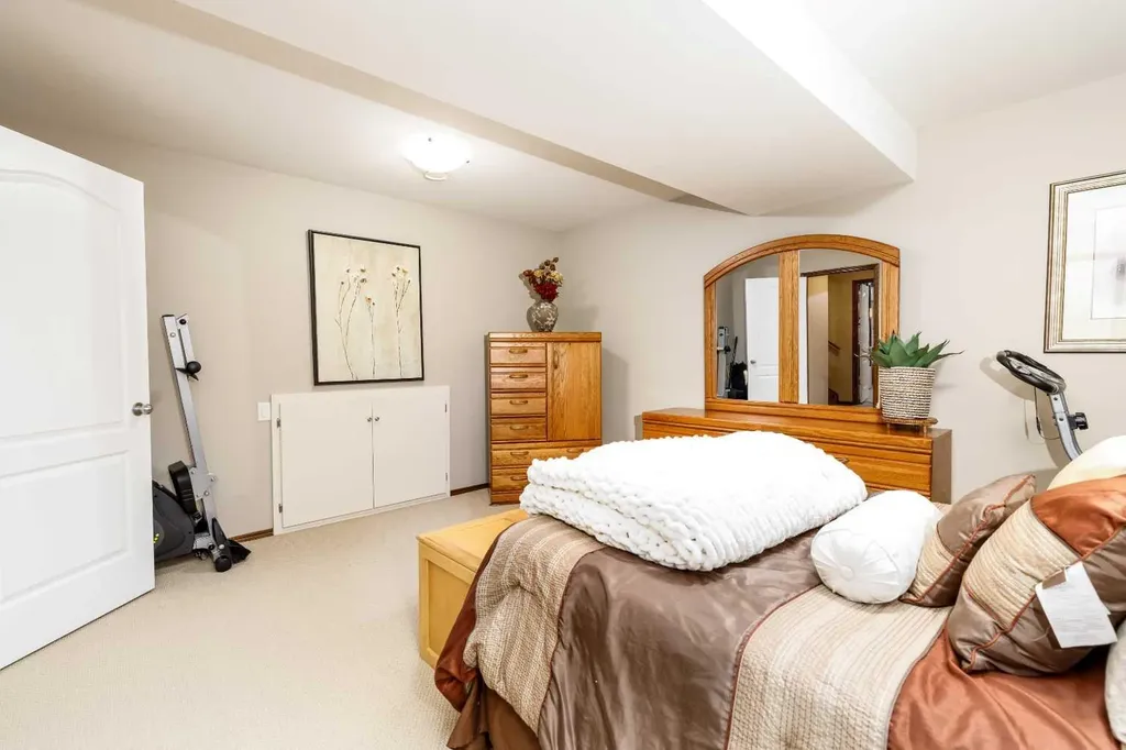 23 Oxley Close Red Deer AB T4P 0B8