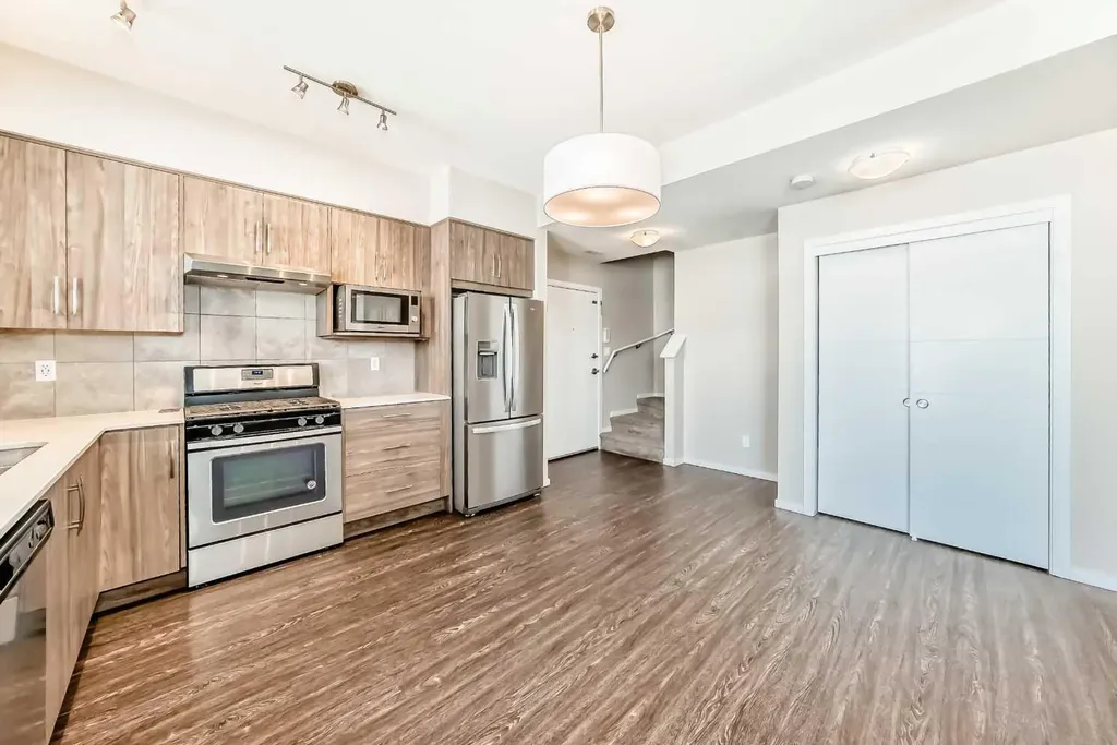 135 Redstone Walk NE Calgary AB T3N 1M6