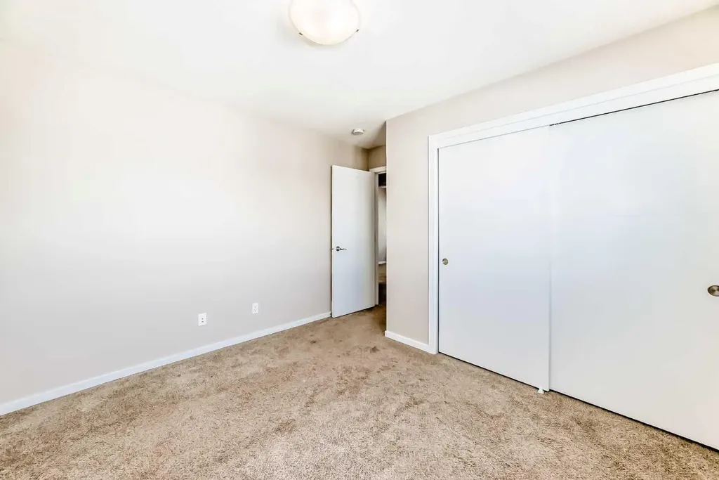 135 Redstone Walk NE Calgary AB T3N 1M6