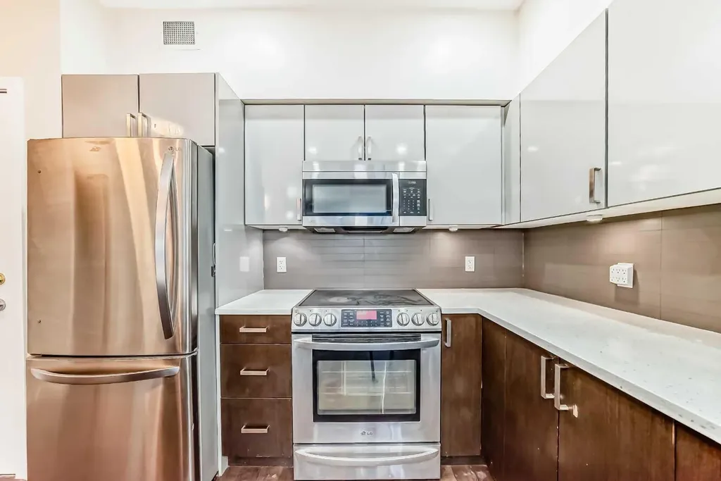 10 Auburn Bay Link SE Calgary AB T3M 1Y8