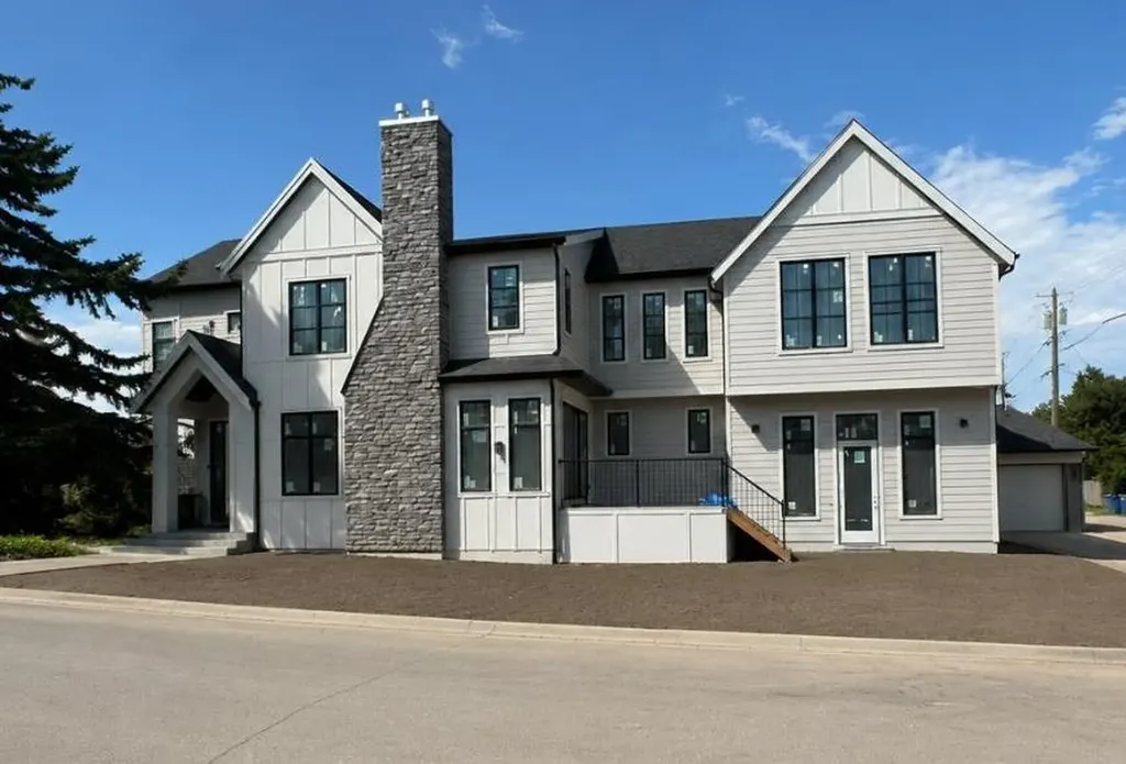 4612 Grove Hill Road SW Calgary AB T3E 4G1
