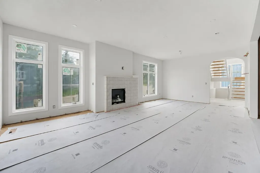 4612 Grove Hill Road SW Calgary AB T3E 4G1