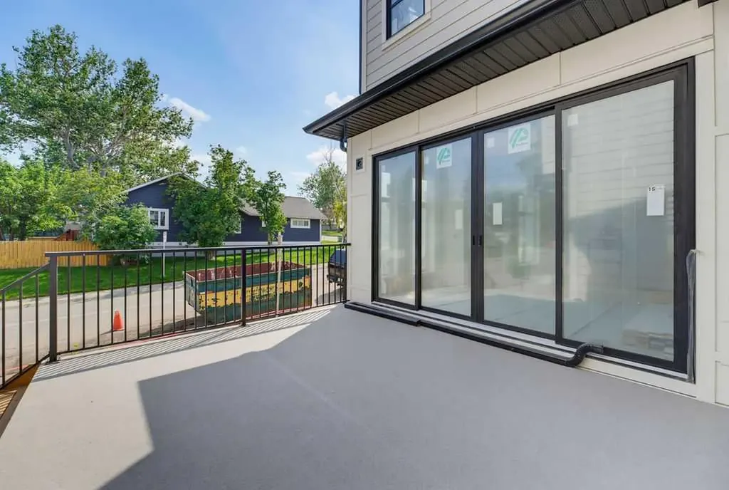 4612 Grove Hill Road SW Calgary AB T3E 4G1