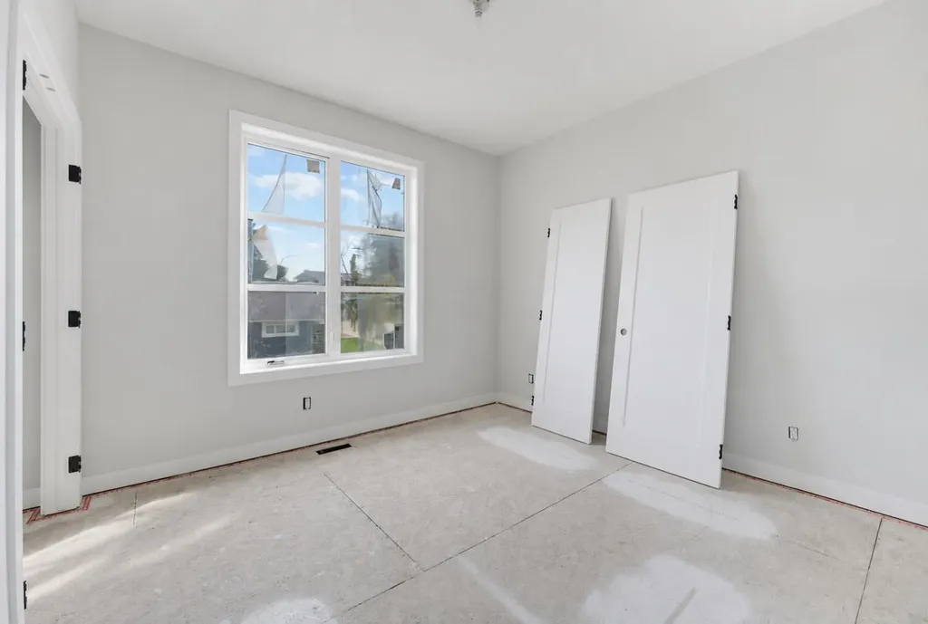 4612 Grove Hill Road SW Calgary AB T3E 4G1