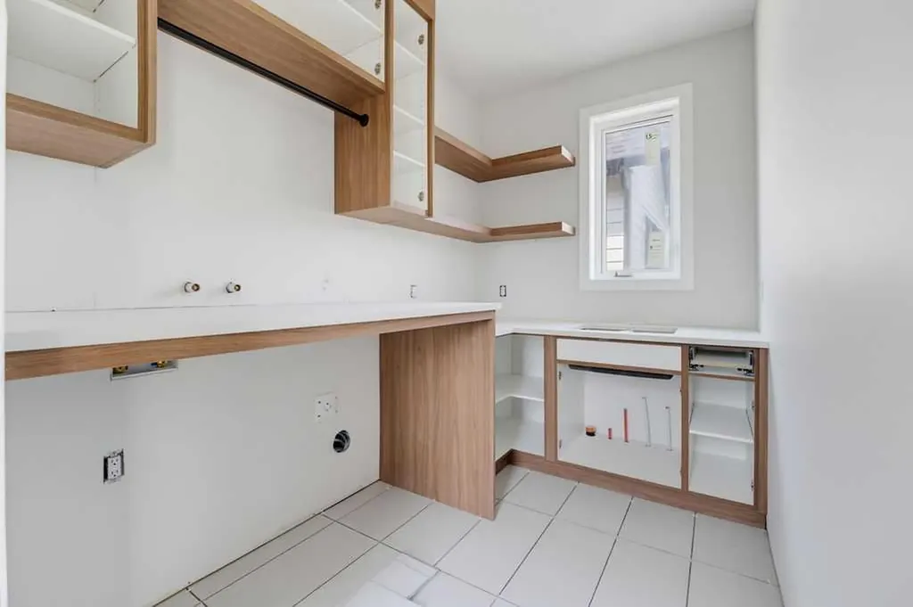 4612 Grove Hill Road SW Calgary AB T3E 4G1