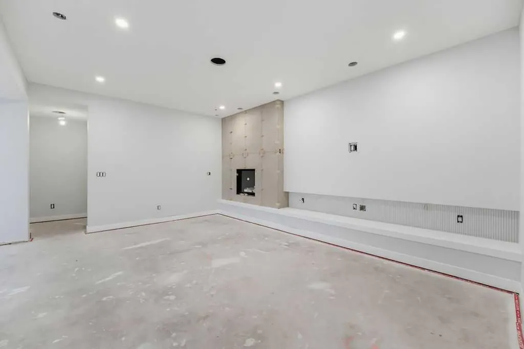 4612 Grove Hill Road SW Calgary AB T3E 4G1