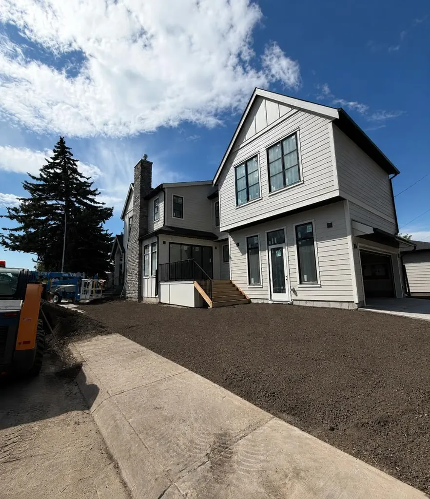 4612 Grove Hill Road SW Calgary AB T3E 4G1
