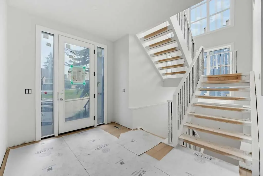 4612 Grove Hill Road SW Calgary AB T3E 4G1
