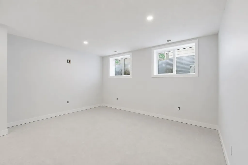 4612 Grove Hill Road SW Calgary AB T3E 4G1