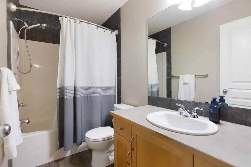 214 Tuscany Ravine Road NW Calgary AB T3L 2W9