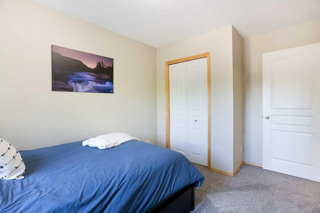 214 Tuscany Ravine Road NW Calgary AB T3L 2W9