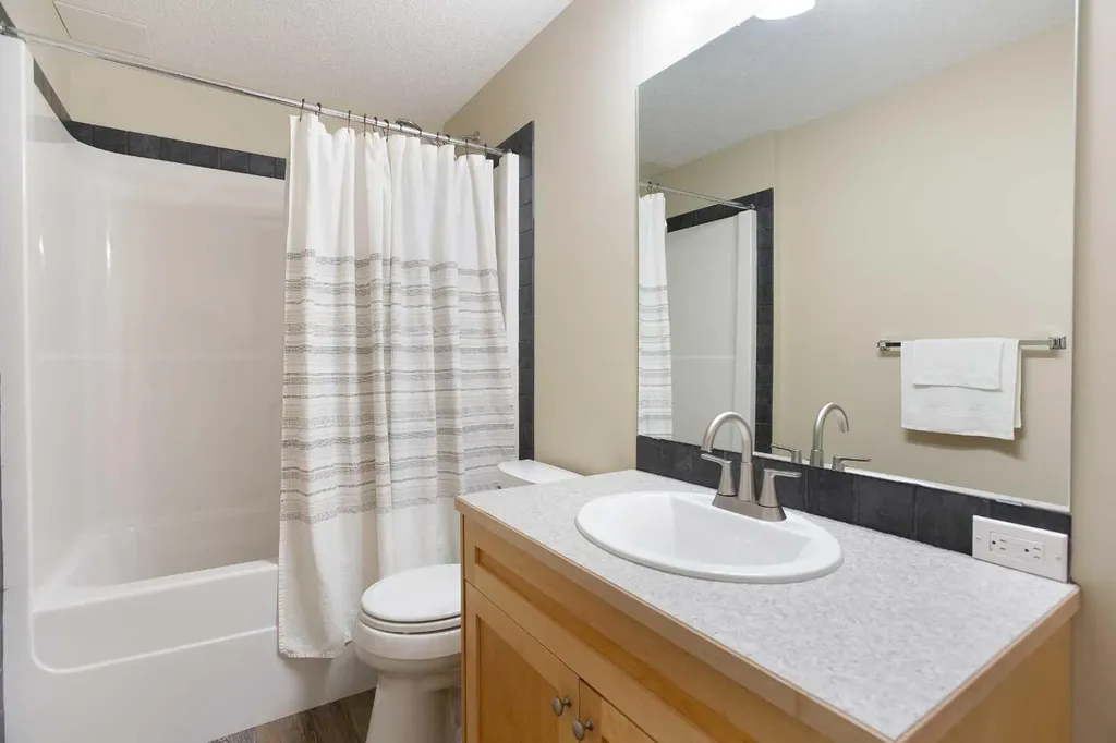 214 Tuscany Ravine Road NW Calgary AB T3L 2W9