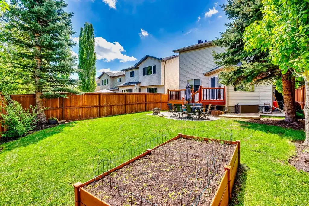 214 Tuscany Ravine Road NW Calgary AB T3L 2W9