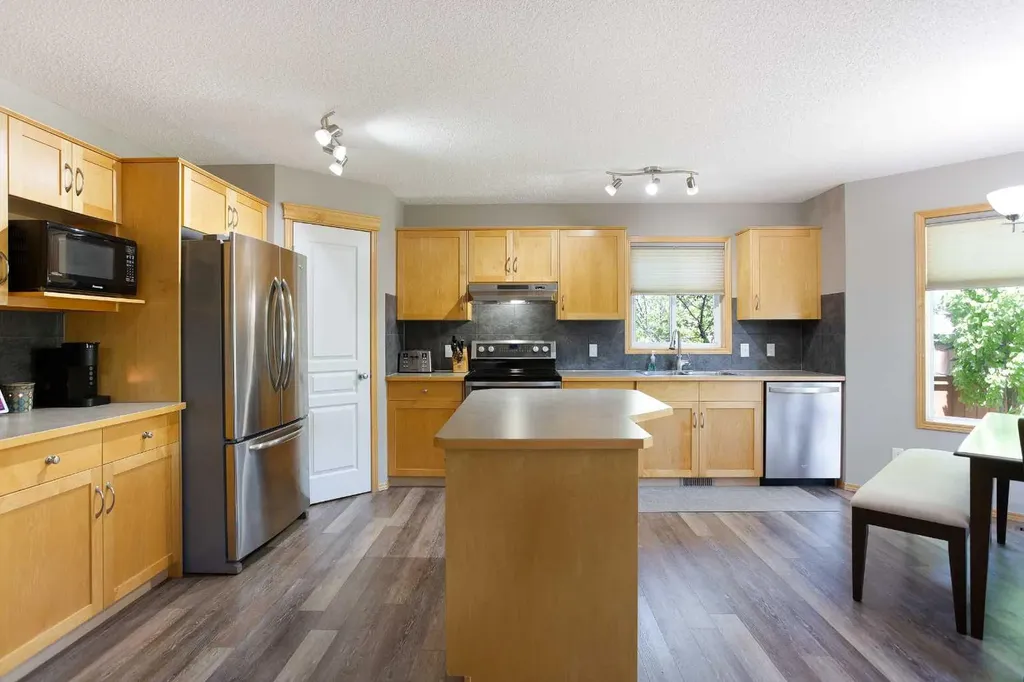 214 Tuscany Ravine Road NW Calgary AB T3L 2W9