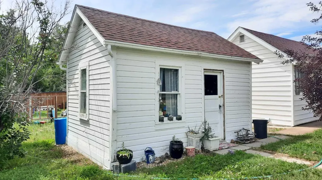 261 1 Avenue Drumheller AB T0J1B0