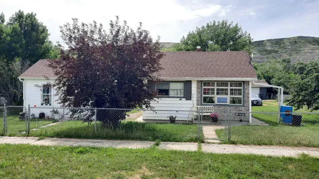 261 1 Avenue Drumheller AB T0J1B0