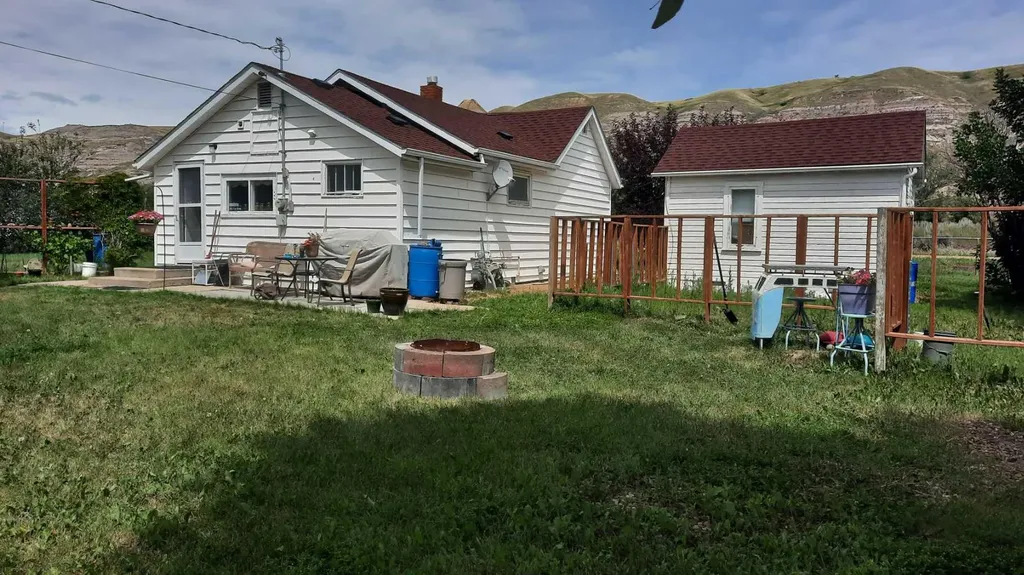 261 1 Avenue Drumheller AB T0J1B0