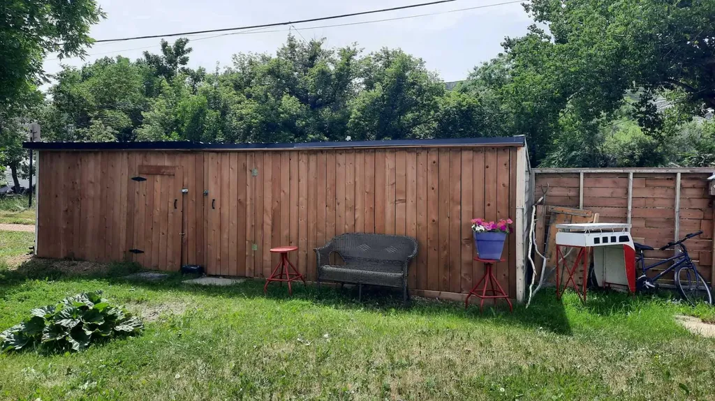 261 1 Avenue Drumheller AB T0J1B0