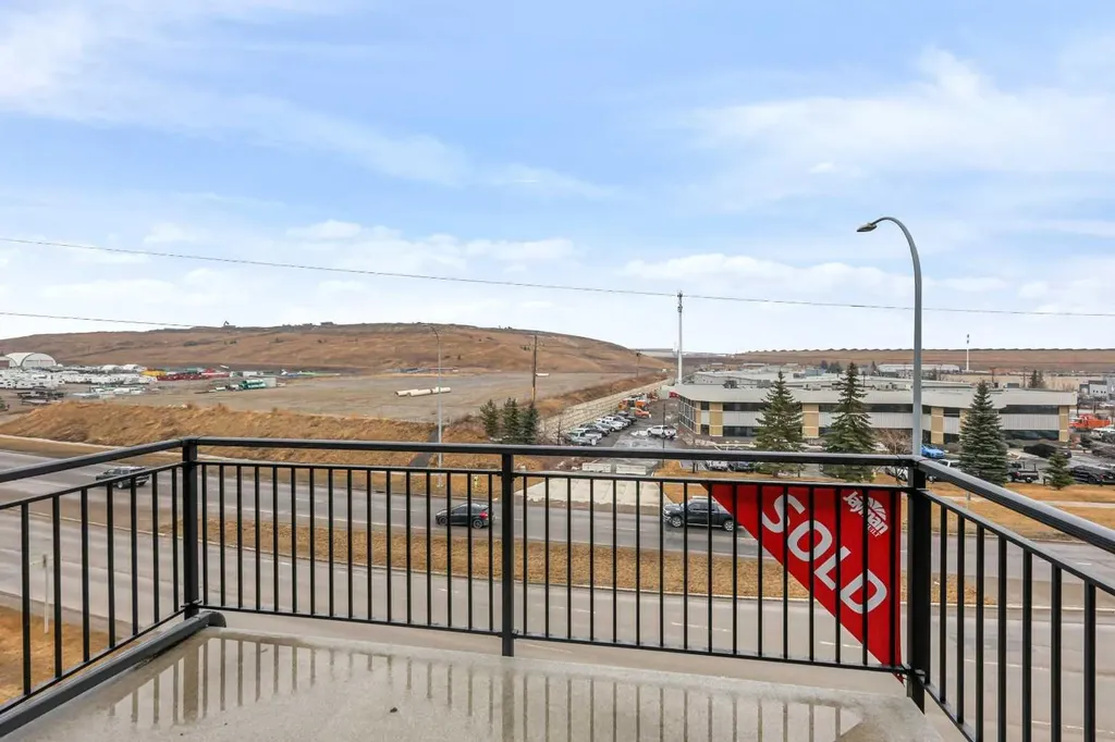 255 Les Jardins Park SE Calgary AB T2C 5W9