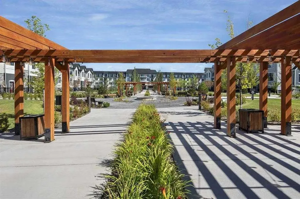 255 Les Jardins Park SE Calgary AB T2C 5W9