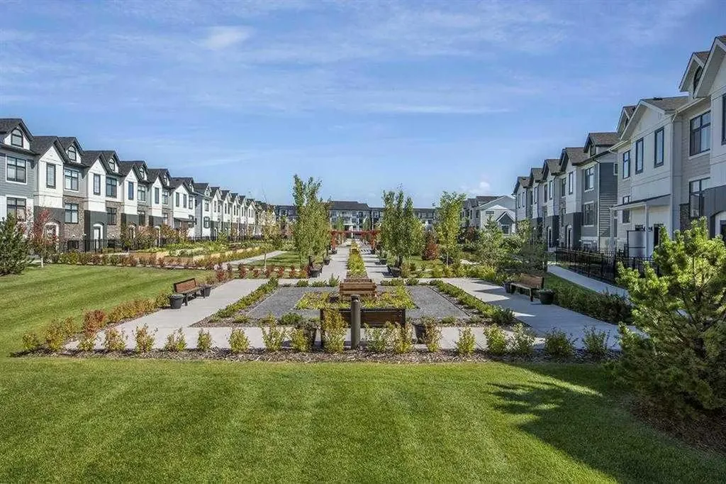 255 Les Jardins Park SE Calgary AB T2C 5W9