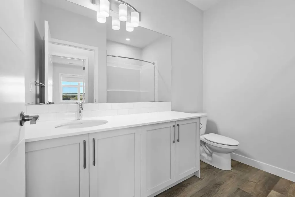 255 Les Jardins Park SE Calgary AB T2C 5W9