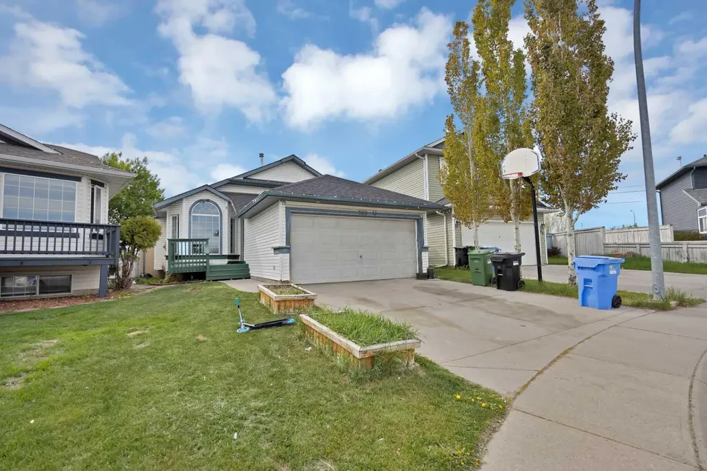 100 San Diego Green NE Calgary AB T1Y7C5